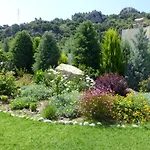 Villa Sofia With Garden, Pool And Lounge Areas