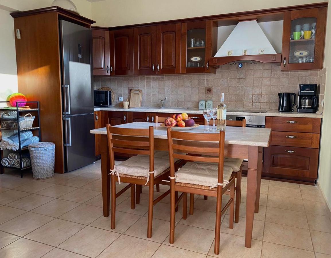 Sofia With Garden, Pool And Lounge Areas Villa *